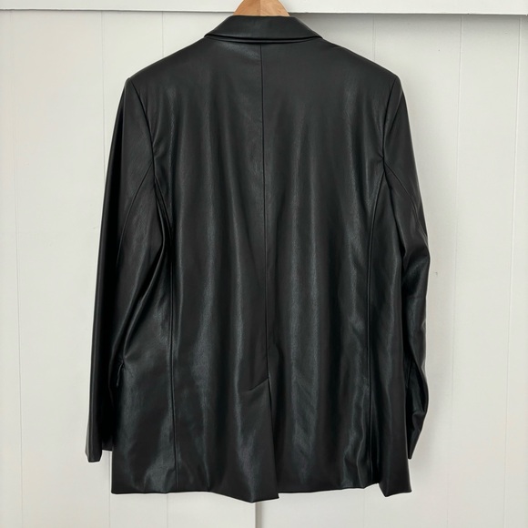 ❌SOLD❌ NWOT Zara Straight Cut Faux Leather Blazer Size Large - Picture 4 of 10
